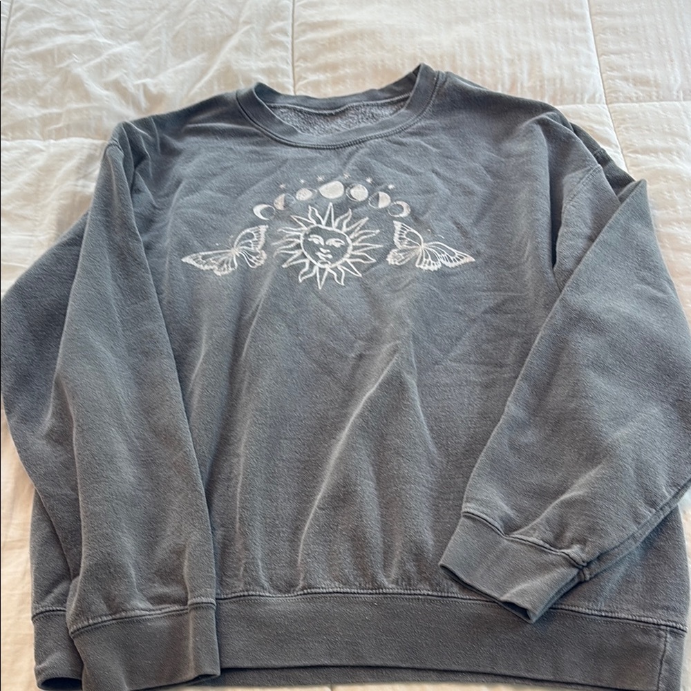 Gray Graphic Men’s Sweater